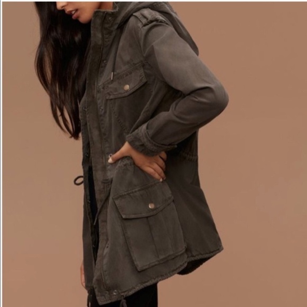 Aritzia Talula Trooper jacket in grey